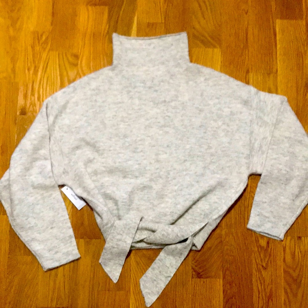 Wilford Turtle Neck